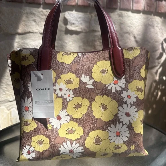 AUTHENTIC Coach Willow Tote 24